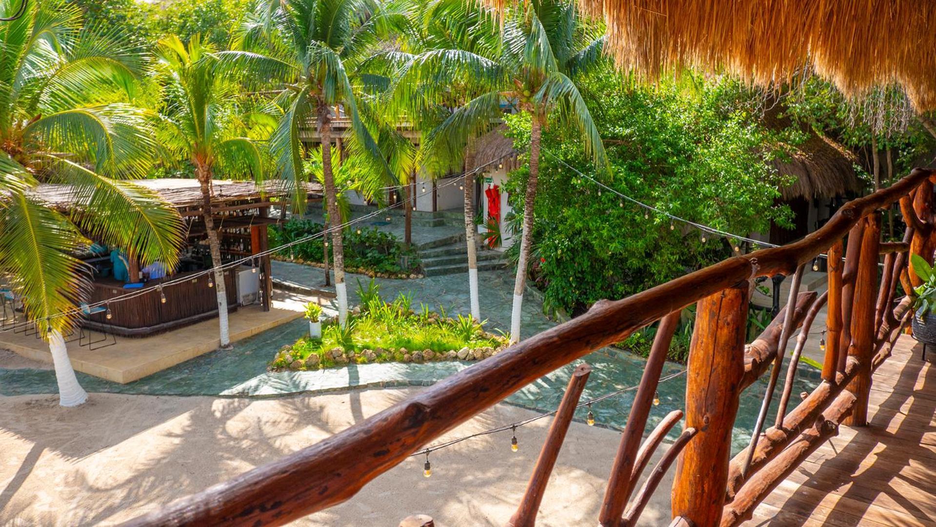 Hotel Aura 4*